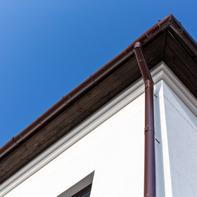 Various Colours & Styles of Eavestrough gutters